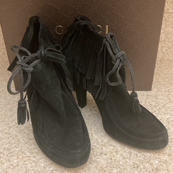 Black suede Gucci’s booties with fringe and tassel 38 - Picture 7 of 7